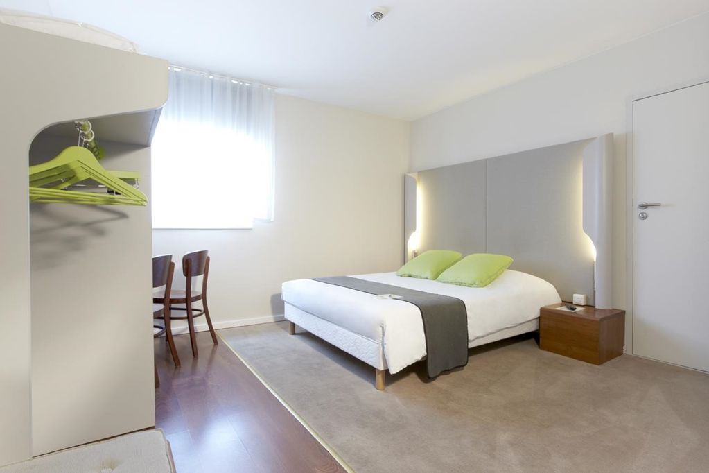 Campanile Lodz Hotel Buitenkant foto